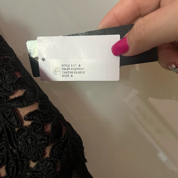 Gorgeous Black Halter  lace size 4 Evening Gown - Picture 8 of 8